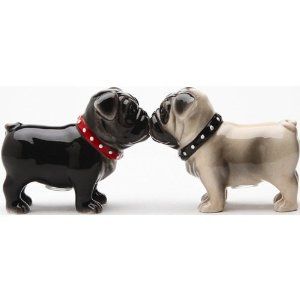 Ceramic Cookie Jar, Salt N Pepper, Pug Lover, Salt And Pepper Set, Pug Love, Pug Life, Beach Scenes, Salt And Pepper Shaker, Salt And Pepper Shakers