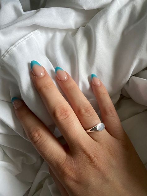 Real French Tip Nails, Aquamarine French Tip Nails, Tabitha Swatosh Nails, Cyan French Tip Nails, French Tips Teal, Aqua French Tips, Full Nail Color Ideas, Turquoise Tip Nails, Acrylic Nails With Tips