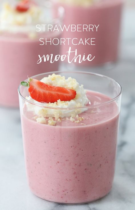 How to Make a Strawberry Shortcake Smoothie #strawberry #shortcake #smoothie #recipe #dessert Recipe Strawberry Shortcake, Dessert Shells, Strawberry Shortcake Smoothie, Recipe Strawberry, Nutritious Smoothies, Yummy Smoothie Recipes, Strawberry Smoothie, Vanilla Yogurt, Breakfast Options