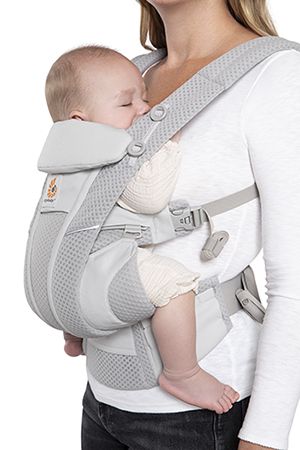 4 Babywearing Bonus Features That Help Reach Peak Carrier Comfort Ergo Baby Carrier, Ergobaby Carrier, Ergo Baby, Hip Kids, Baby Basics, Booster Car Seat, Star Wars Baby, Breast Pumps, Baby Store