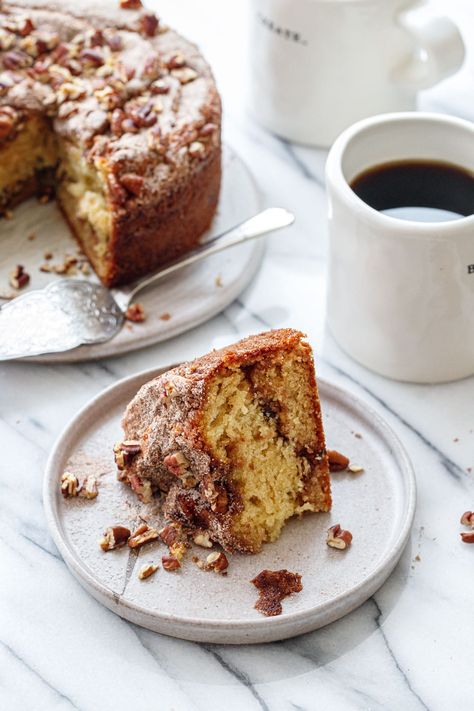 Old Fashioned Greek Yogurt Coffee Cake Recipe with cinnamon sugar swirl and pecans Greek Yogurt Coffee Cake, Yogurt Coffee Cake, Cinnamon Swirl Coffee Cake, Healthy Coffee Cake, Yogurt Coffee, Coffee Yogurt, Greek Coffee, Cinnamon Coffee Cake, Yogurt Recipe