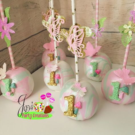 Fairy themed apples Fairy Theme Cake Pops, Fairy Theme Party, 1st Birthday Themes, Enchanted Garden, Baby 1st Birthday, Cherry Blossom Tree, Cute Desserts, Candy Apples, Cake Tutorial