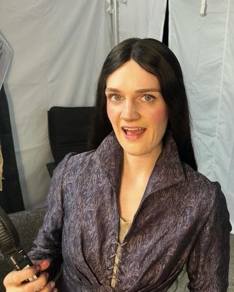 Gayle Rankin (@_____gaylerankin______) • Instagram photos and videos Alys Rivers, Game Of Thrones Houses, Dragon Games, A Song Of Ice And Fire, Scarlet Witch, Random Things, Scarlet, Game Of Thrones, Witch