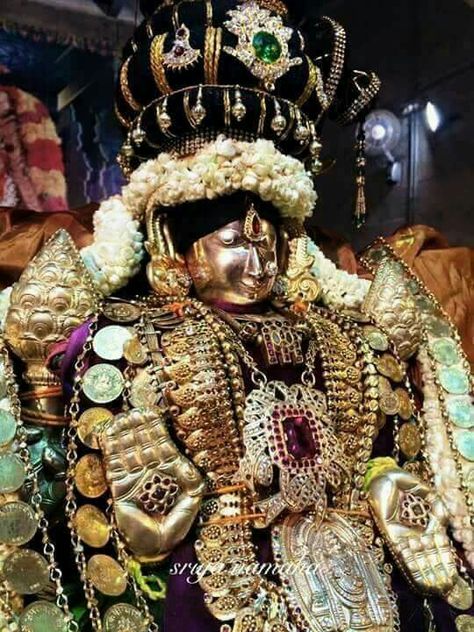 Mahalakshmi thayar Padmavathi Ammavaru, Tirumala Venkateswara Temple, God Jewelry, Goddess Mahalakshmi, Portrait Paintings, Goddess Lakshmi, Lord Vishnu, Durga Maa, Indian Gods