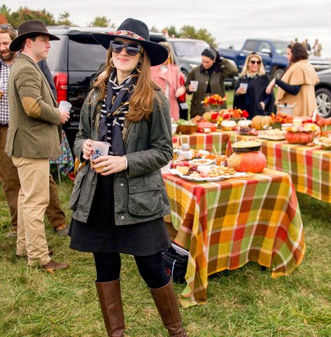 What To Wear For Horse Riding, Horse Judging Outfits, What To Wear Horseback Riding Western, Steeplechase Outfit, Horse Race Outfit, Horses In Autumn, Virginia Horse Country, Race Outfit, Brown Riding Boots