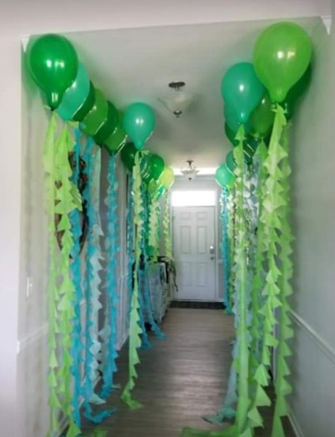 Avatar Way Of The Water Birthday Party Ideas, Underwater Bday Theme, Aquarium Theme Party, Seaside Birthday Party Decorations, Luca Theme Birthday Party Ideas, Aquarium Theme Ideas, Under Water Theme Decorations, Sharks Birthday Party Ideas, Decorating For Birthday Party