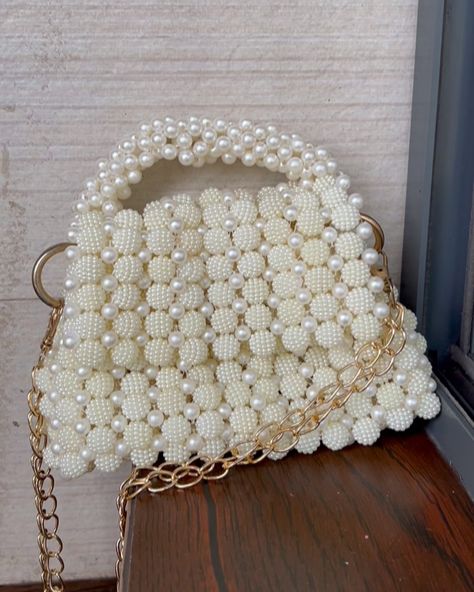 Check out our Exclusive New White Pearls Sling Bag👜 It has a metal chain along with magnetic clasp✨ Customisation is available!✨ DM us for orders & collaboration ✨ #beads #pearl #crystals #handbag #sling #bag #mumbai #beadedbag #startup #onlineshopping #clutch #ladies #girl #women #purse #handmadebag #handmade #gifting #etsy #luxurybag #beadsaccessory #personalised #rakshabandhan #india #customised #white #color #exhibition #independenceday #friendshipday Color Exhibition, Women Purse, Raksha Bandhan, Beaded Bags, Magnetic Clasp, Handmade Bags, Metal Chain, Sling Bag, Pearl White