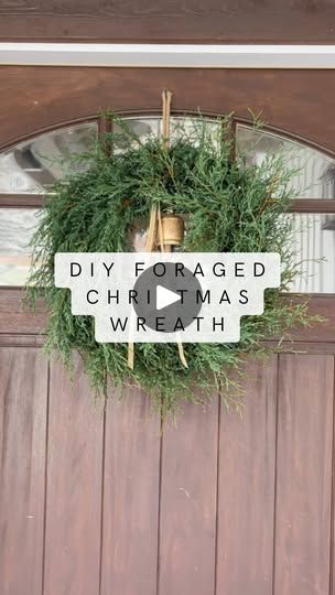 Christmas Wreath With Bells, Hygge Crafts, Christmas Wreaths With Bells, Diy Decor Christmas, Craft Wreath, Pottery Barn Style, Christmas Greens, Winter Arrangements, Window Wreath