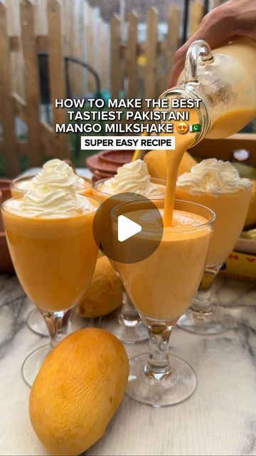 Pakistani Mango, Canned Mango, Mango Milkshake Recipe, Food Pakistani, Pakistani Street Food, Mango Festival, Recipes Pakistani, Creative Drinks, Mango Milkshake