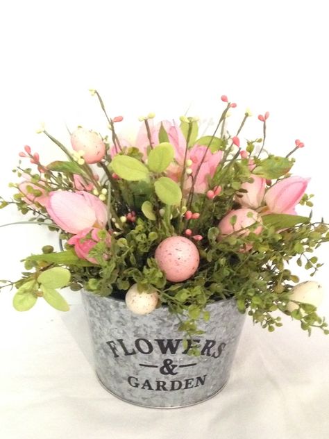 Pink tulips and Easter eggs in a tin bucket Small Galvanized Bucket Ideas, Bucket Decor, Tin Buckets, Bucket Ideas, Tin Bucket, Easter Buckets, Easter Projects, Metal Containers, Handmade Ideas