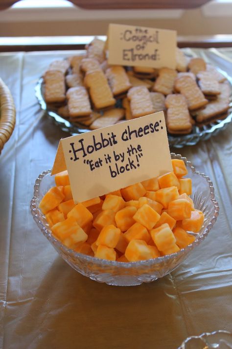 Hobbit cheese - Hobbit Party Lord Of The Rings Themed Dinner, Rings Of Power Watch Party Food, The Hobbit Food Ideas, Lord Of The Rings Food Party, Hobbit Inspired Food, Lotr Party Ideas Food, Lord Of The Ring Food Ideas, Lotr One Year Birthday, The Hobbit Baby Shower Ideas