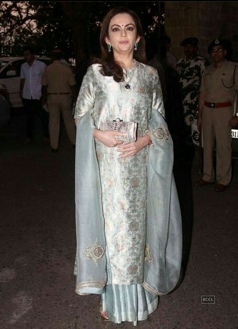 Elegant Neeta Ambani, Brocade Suits, Indian Designer Suits, Kurta Style, Kurti Designs Party Wear, Indian Suits, Party Wear Indian Dresses, Dress Indian Style, Indian Wedding Outfits