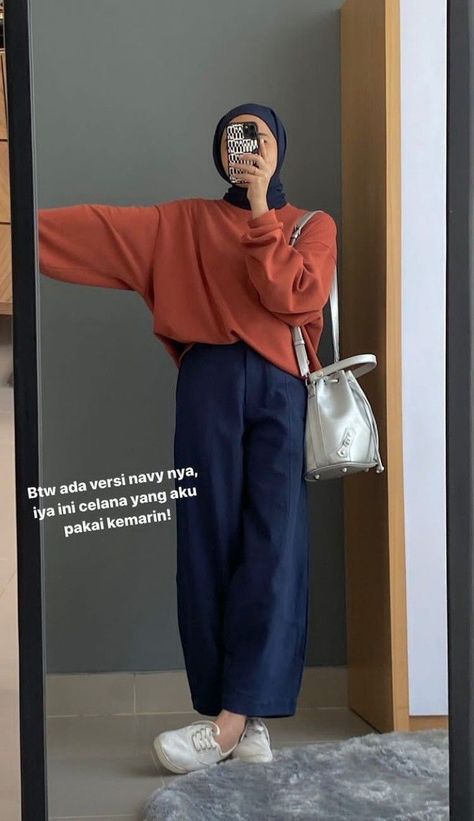 Outfit Ideas Hijab Street Styles, Kuliah Outfit, Outfit Hijab Casual, Outfit Korean Style, Hijab Look, Muslim Outfits Casual, Hijab Style Casual, Casual College Outfits, Hijabi Fashion Casual