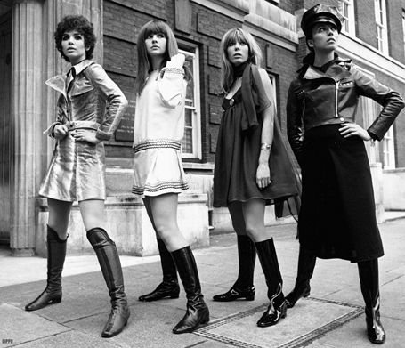 The History of Go-Go Boots From the 1960s to 2012 Moda Z Lat 70., Chrissie Shrimpton, 1967 Fashion, Liz Smith, Ossie Clark, Fashion Decades, Moda Hippie, 1960 Fashion, Swinging London