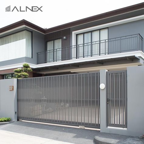 Gate Grill Design Modern, Parking Gate Design House, Simple Sliding Gate Design, Slider Gate Design, Pagar Sliding, Sliding Fence Gate, Modern Front Gate Design, Sliding Gate Design, Latest Main Gate Designs