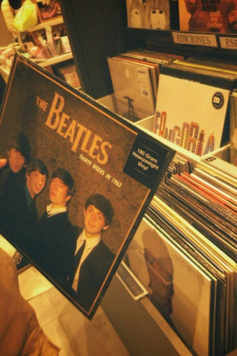 Beatles Wallpaper, Beatles Vintage, The Beatles 1, The Quarrymen, Beatles Vinyl, 1960s Music, Rock N Roll Music, The Fab Four, Old Music