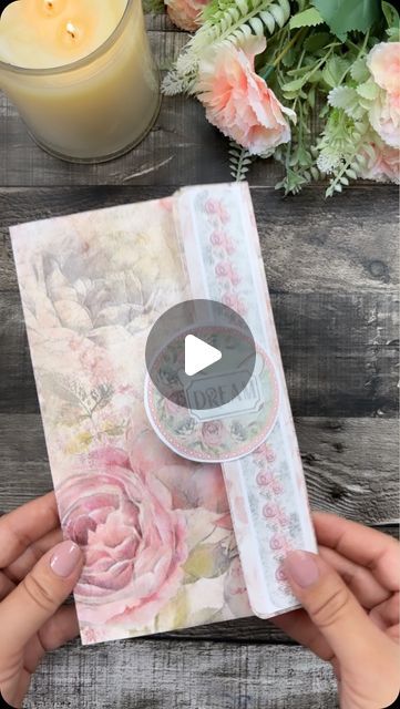 Shabby Chic Paper Crafts, Free Papercraft Templates Printables, Paper Pad Crafts Ideas, 12 X 12 Scrapbook Layouts, Scrapbook Ideas Videos, Paper Pad Ideas, Journal Folio Diy, Stamperia Paper Scrapbooking Layouts, Stamperia Mini Albums