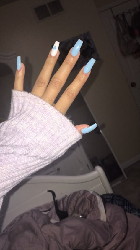 Light Blue Valentines Day Nails, Blue Nails Coffin Medium, Blue Valentines Day Nails, Blue Valentines Nails, Blue Valentine Nails, Valentines Nails Blue, Uñas Ideas, Blue And White Nails, Blue Coffin Nails