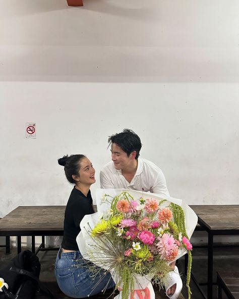 All Posts • Instagram Quirky Couple, Happy Anniversary Cakes, Couples Vibe, Ulzzang Couple, Ballet Beautiful, Flower Therapy, Cute Couples Photos, Instagram Pose, Couples Poses For Pictures