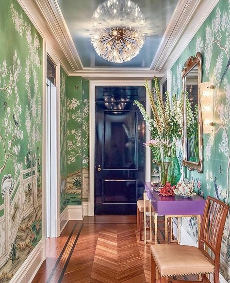 19 • Instagram Chinoiserie Entryway, Wallpaper Foyer, Gracie Wallpaper, Small Entryway Table, Fine Paints Of Europe, Glam Pad, Hand Painted Wallpaper, Foyer Table, Entry Way Design