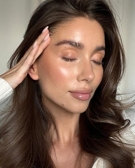 Dewy skin in seconds thanks to our Dewy Drops 🤌 An award-winning blend of serum & foundation that delivers a flawless, radiant, & natural finish. Dewy Drops, Lash Model, Dewy Skin Makeup, 2025 Mood, Serum Foundation, Skin Goals, Dewy Makeup, 2025 Year, Twenty Twenty