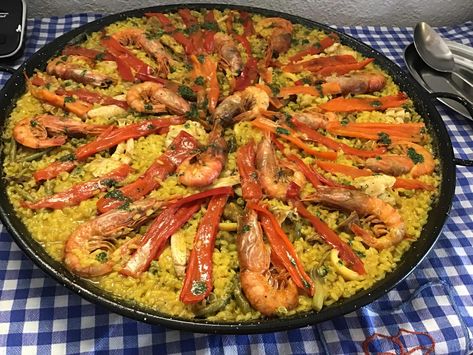 Francisca y sus recetas: PAELLA MIXTA “MAR Y MONTAÑA” Paella Recipe, Menorca, Kitchen Recipes, Couscous, Sin Gluten, Gluten Free, Rice, Sauce, Ethnic Recipes