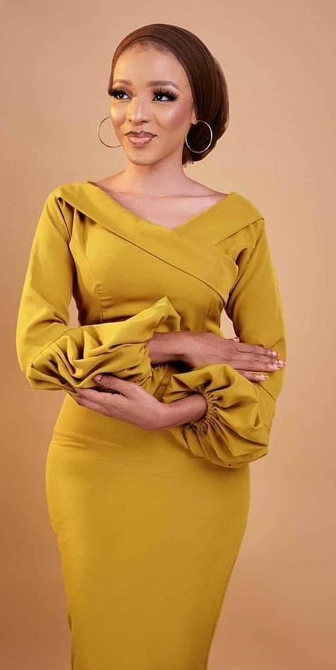 Plain Gown Styles, Corporate Gowns, Modest Dresses Fashion, Classy Gowns, Corporate Dress, African Fashion Skirts, African Wear Dresses, Modest Dresses Casual, Stylish Work Attire