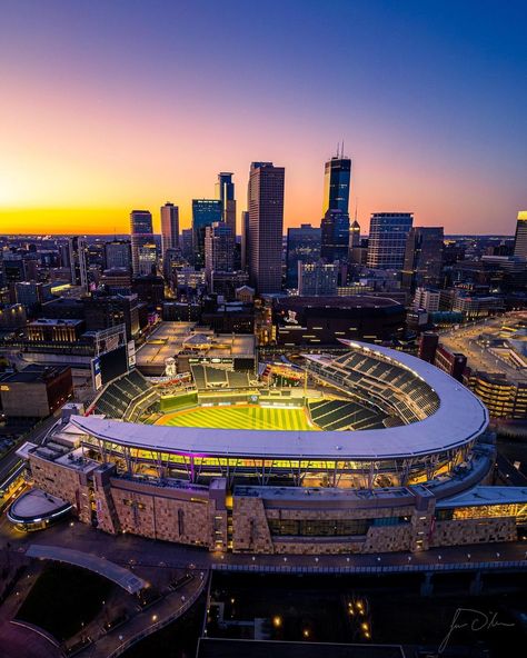 Meet Minneapolis’s Instagram photo: “It's a good day in Minneapolis sports. 😁 @twins are riding their six-game winning streak and @timberwolves are heading into game six of the…” Minnesota Twins Wallpaper, Minnesota Wallpaper, 2024 Manifestations, Minnesota Photography, Office Painting, Baseball Wallpaper, Minnesota Twins Baseball, Twins Baseball, Photographer Inspiration