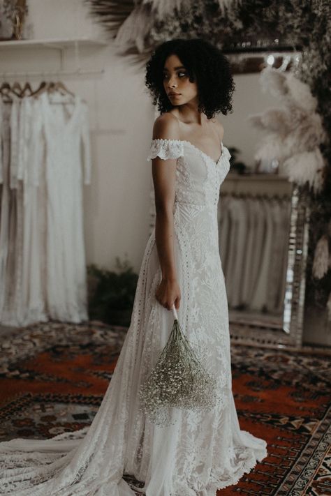 Dreamers And Lovers, Comfortable Wedding Dress, Bohemian Style Wedding Dresses, Weddings Dresses, Wedding Dress Brands, Lover Dress, Wedding Dress Collection, Bridal Musings, Wedding Dress Accessories