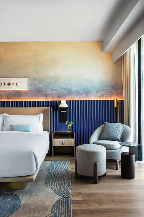 Inside an Award-Winning Boutique Hotel in Washington, D.C. 2023 Interior Design, Boutique Hotel Bedroom, Boutique Hotels Interiors, Boutique Hotel Room, Small Country Homes, Small Beach Houses, Boutique Hotels Design, Bungalow Bedroom, Contemporary Hotel