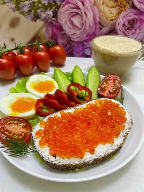 Salmon Roe, Dream Food, Food Ideas, Fish, Meat, Drinks, Quick Saves