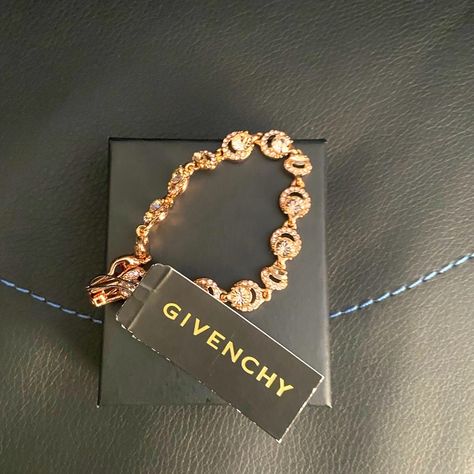 Brand New Rose Gold Givenchy Bracelet With Box And Bag Only Tried On For Pictures Length: 7.25 Givenchy Bracelet, Rare Roses, Tiffany Heart, Heart Charm Bracelet, Givenchy, Charm Bracelet, Rose Gold, Brand New, Bracelet