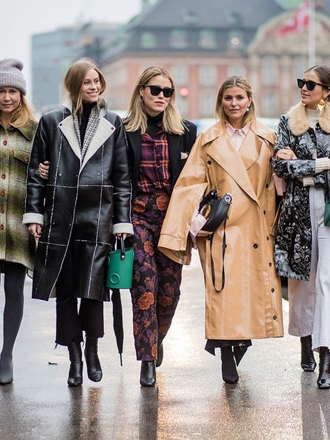 Kicking off 2018 in style, it's the Scandi crew at Copenhagen Fashion Week. Here are the best street style looks from the Danish city. January Style, Fashion Copenhagen, Copenhagen Fashion Week Street Style, Fashion Week Style, Copenhagen Street Style, Women Street Style, Quoi Porter, Street Clothes, Street Clothing