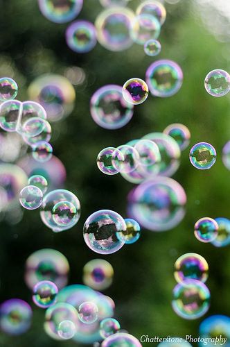 Colorful Bubbles - summer at it's finest. Bubbles Photography, Tattoos Animals, Bubble Drawing, Colorful Bubbles, Bubble Painting, Quotes Tattoos, Animals Design, Bubbles Wallpaper, My Queen