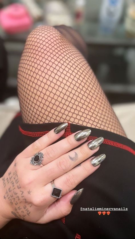 Demi Lovato 2023, Demi Lovato Tattoos, Celebrity Music, Demi Lovato, Fashion Lover, Nails Inspiration, Fashion Lifestyle, Tik Tok, Influencer