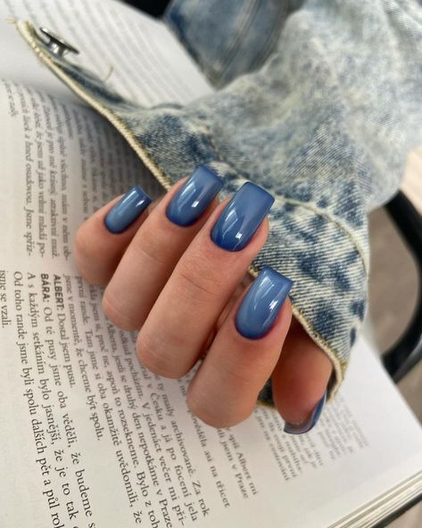 Fall Blue Nails 2024 27 Ideas: Stunning Designs for the Season Shades Of Blue For Nails, Denim Color Nails, Blue Nails Autumn, Nail Polish Ideas Blue, Autumn Blue Nails, Navy Blue Nails Aesthetic, Autumn Nails Blue, Nails 2024 Blue, Blue Elegant Nails