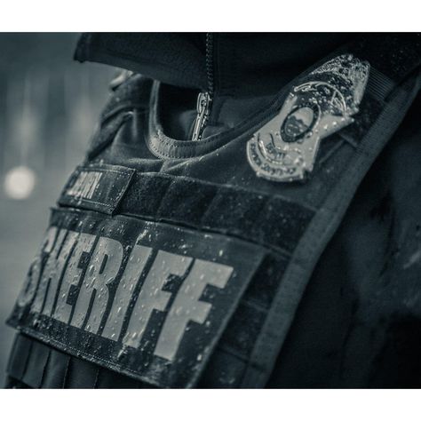 There is something about this photo from the Johnson County, KS Sheriff's Office that grabs my attention. How about you? Western Sherrif Aesthetic, Fc5 Deputy Aesthetic, Sheriff Aesthetic, Female Sheriff Deputy, La County Sheriff, Sheriff Deputy, Johnson County, Sheriff Office, Los Angeles County Sheriff's Department