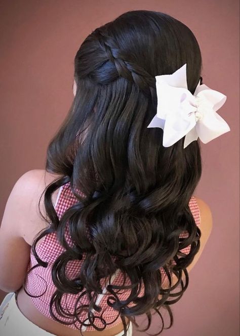 Chic Kids' Graduation Hairstyles: Braids, Curls & Caps for All Hair Types Toddler Formal Hairstyles, Graduation Hairstyles Braids, Graduation Hairstyles For Kids, Hairstyle For Girl, Styles For Black Hair, Cute Cornrows, Black Hair Short, Simple Updos, Hair Style Girl