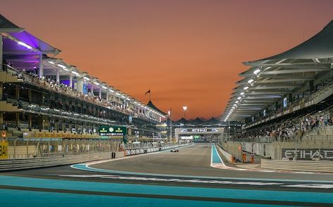 F1 Track Wallpaper, Yas Marina Circuit, F1 Track, Underwater Restaurant, Abu Dhabi Grand Prix, Australian Grand Prix, Car Experience, Albert Park, Private Yacht