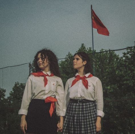 Pioneer Aesthetic, Summer Camp Aesthetic, Pioneer Girl, Pioneer Camp, Soviet Fashion, Back In The Ussr, 70s Nostalgia, European Aesthetic, Socialist Realism