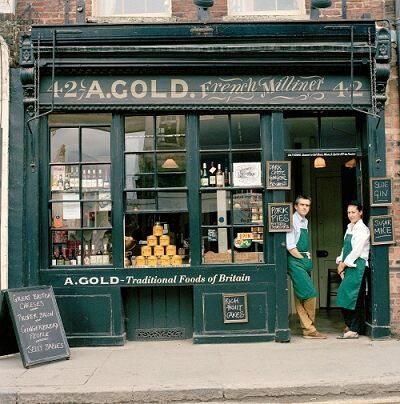 I want to open a little bakery shop like this in a small town on the english countryside. Gerobak Dorong, Store Front Windows, Vintage Bakery, Architectural Ideas, Bar In Casa, Store Concept, Shop Fronts, Bakery Shop, Shop Front