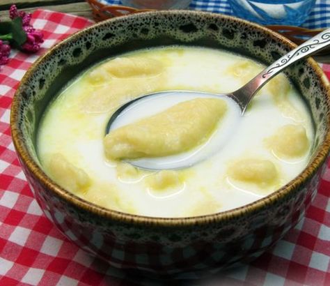 Milk Soup with Dumplings Rivel Soup Recipe, Knoephla Soup, Dutch Breakfast, German Dumplings, Soup With Dumplings, Milk Soup, Sweet Dumplings, Dumplings For Soup, Simple Products