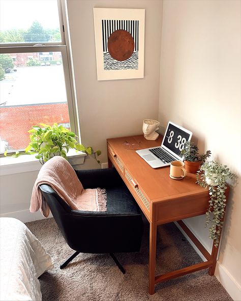 Small Study Corner Ideas, Work From Home Small Apartment, Small Work Corner, Minimalist Corner Desk, Wfh Small Apartment, 1 Bedroom Apartment Office Space, Small Apartment Two Desks, Small Desk In Living Room Corner, Corner Desk Apartment