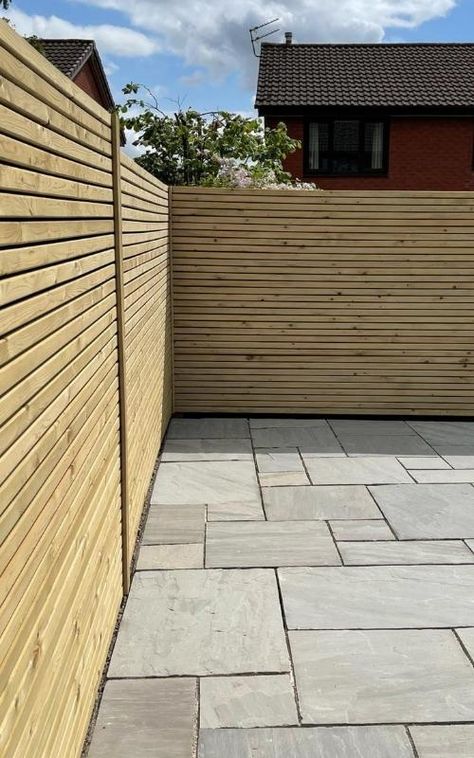 Slatted Screen Fencing, Slatted Fence Ideas, Slated Fence Ideas, Diy Slatted Fence, Concrete Fence Panels, Panel Design Ideas, Screen Fencing, Slatted Screen, Slat Fence