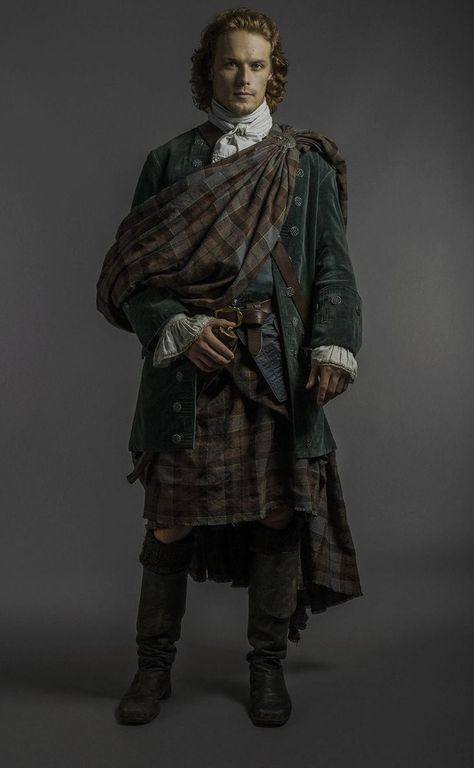 Traditional Scottish Clothing, Traditional Irish Clothing, Kilts For Men, Irish Kilt, Kilts For Sale, Great Kilt, Outlander Costumes, Irish Clothing, Scottish Clothing