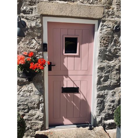 How dotey is this front door to this gorgeous home? @pendleton_decorators used dusky pink Hellebore with Slaked Lime from @littlegreenepaintcompany to create a charming entrance to her home. #littlegreene #littlegreenepaints #paintonline #onlinepaintstore #thecolourhub #supportlocal #hellebore #slakedlime Slaked Lime, Wall Primer, Pink Front Door, Paint And Paper Library, Paint Paper, Painted Front Doors, Little Greene Paint, Dusky Pink, Little Greene