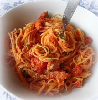 Cappellini Pasta, Hot Bread, Garlic Cheese Bread, The English Kitchen, Spicy Tomato Sauce, English Kitchen, English Kitchens, Pasta Dinners, Great Appetizers