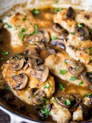 First of all, dredging chicken in flour creates a layer of protection that seals in the moisture while adding a velvety smooth texture to the sauce. Best Chicken Marsala Recipe, Best Chicken Marsala, Chicken And Mushrooms, Marsala Recipe, Marsala Chicken Recipes, Chicken Entrees, Chicken Marsala, Best Chicken, Chicken Dishes Recipes