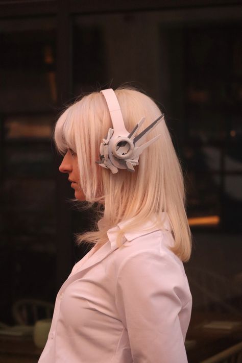 Gunpla Headphones, Mecha Headset, Gundam Headphones, Mecha Headphones, Headphone Decoration, Rave Fit, Headphone Fashion, Futuristic Helmet, Accessory Inspo