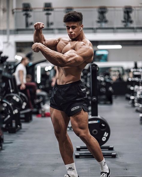 King Warrior, Aesthetics Bodybuilding, High Metabolism, Gym Art, Gym Guys, Leggings Fitness, Ppc Advertising, Muscle Body, Gym Inspiration